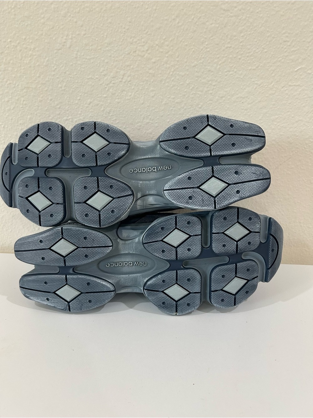 New Balance Abzorb Mode De Vie Grey Blue Athletic Sneaker, Men’s Size 13 - Picture 8 of 10